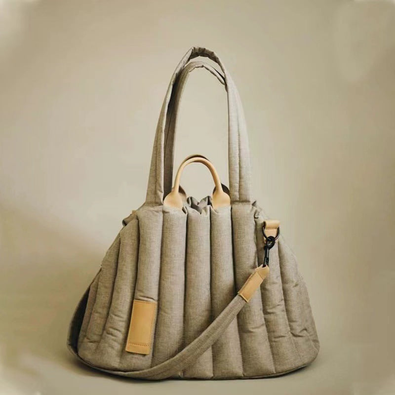 Padded Couch-Style Pet Carrier Bag - Ultra-Soft Quilted Design for Cats