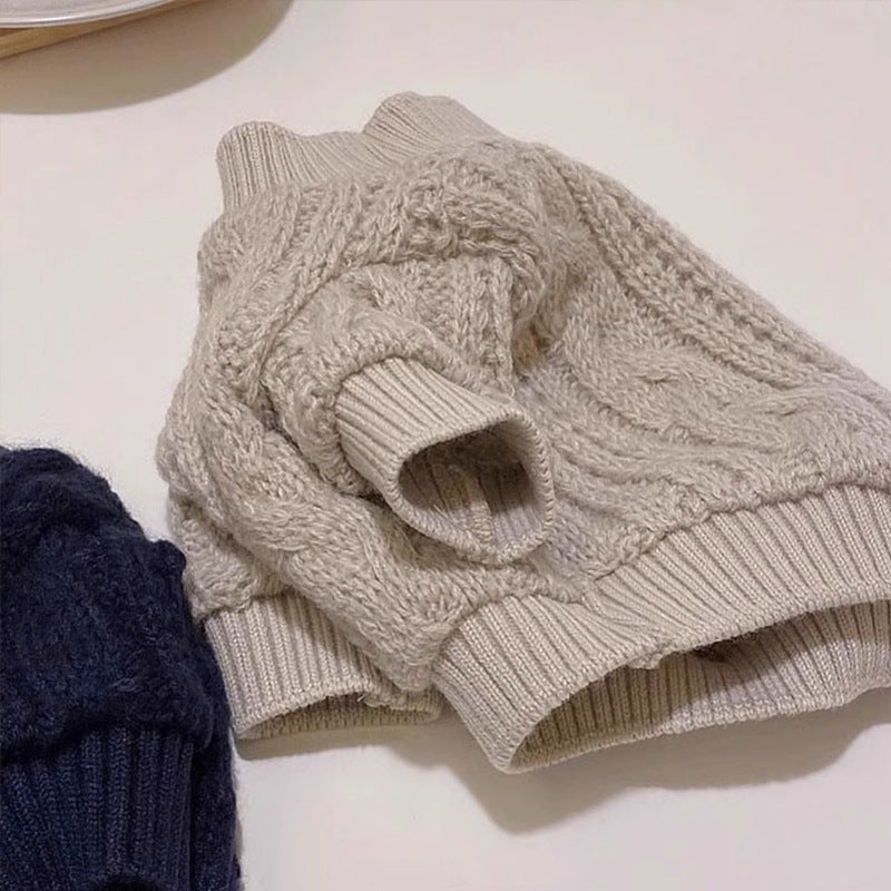 Warm Knit Cat Sweater – Lightweight & Comfortable for Cool Days