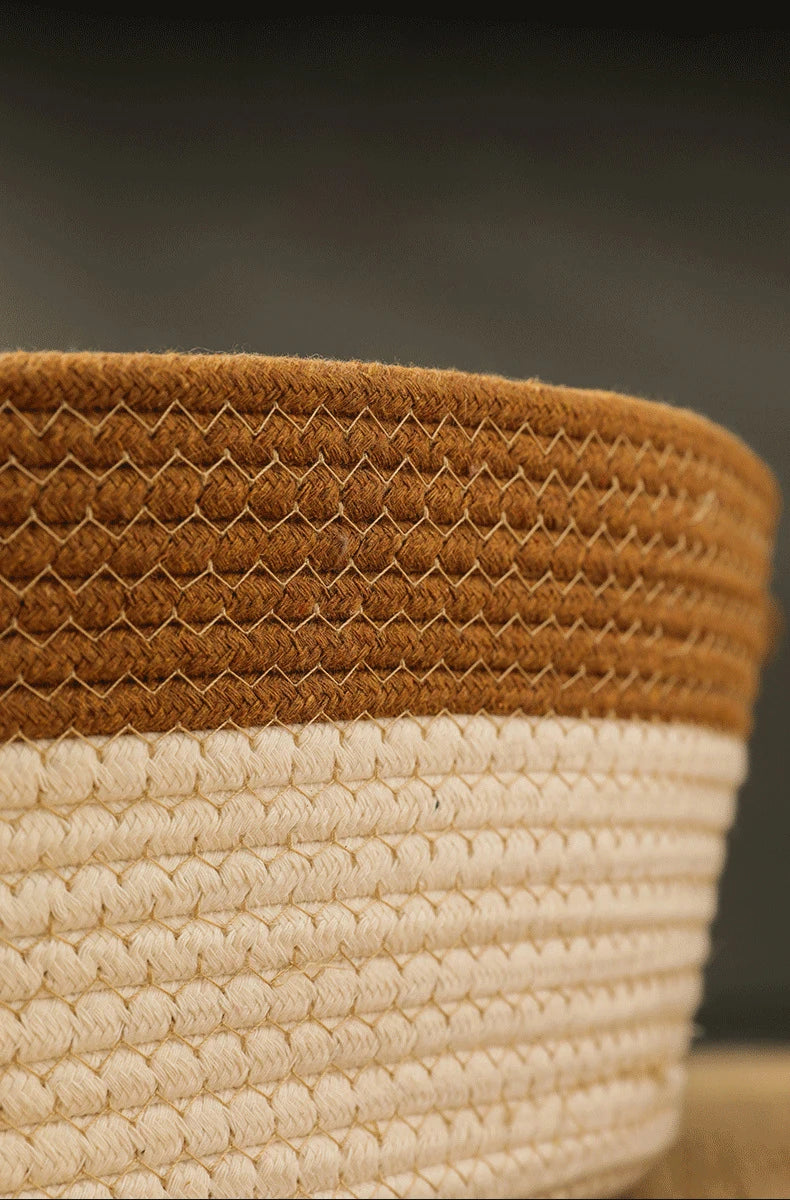 Handwoven Rattan Cat Bed - Natural Eco-Friendly Pet Basket with Removable Washable Cushion & Scratch-Resistant Base