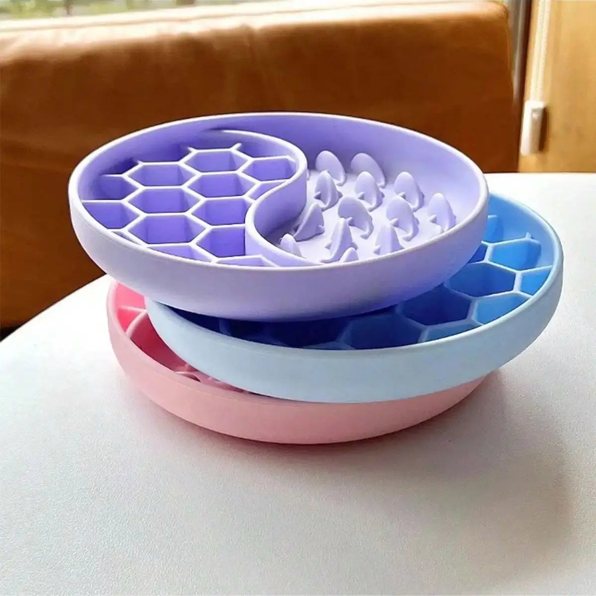 Multi-Functional Cat Slow Feeder Mat - Food-Grade Silicone Licking Pad with Anti-Choking Design