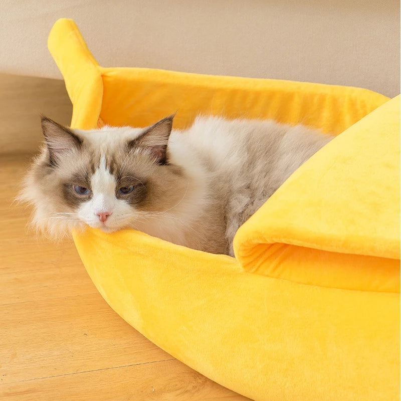 Banana-Shaped Cat Bed - Cosy Plush Pet House with Thick Cushioning for Cats & Small Dogs