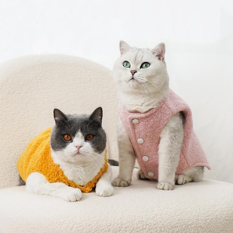 Plush Fleece-Lined Cat Vest - Anti-Static Warmth with Button-Front Design